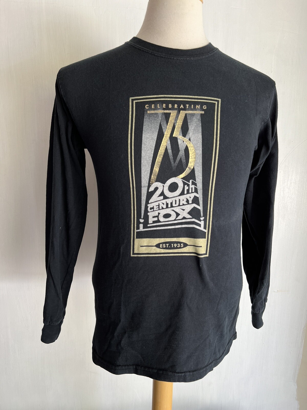 20TH CENTURY FOX (2011) Official 75th Anniversary Long Sleeve T-Shirt Size Small gallery