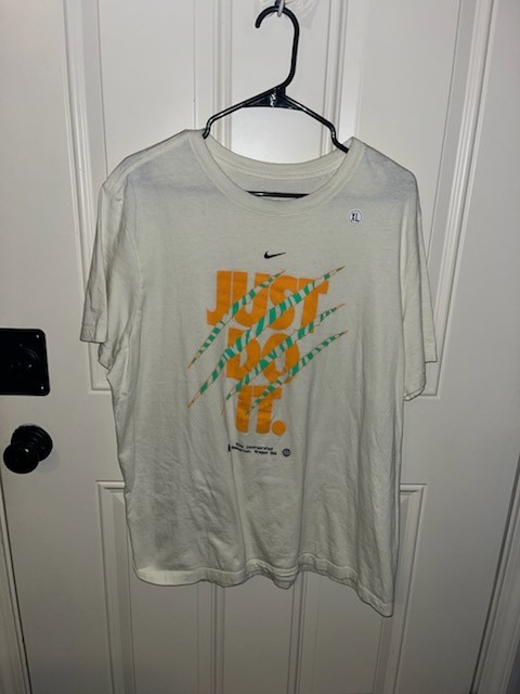 Nike Cream Monster Claw Scratch Rare “Just Do It” Tshirt Size XL