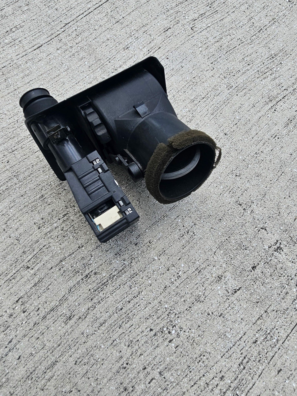 1996-2002 BMW Z3 Driver Side Ac Vent With Headlight Switch Controls Assembly