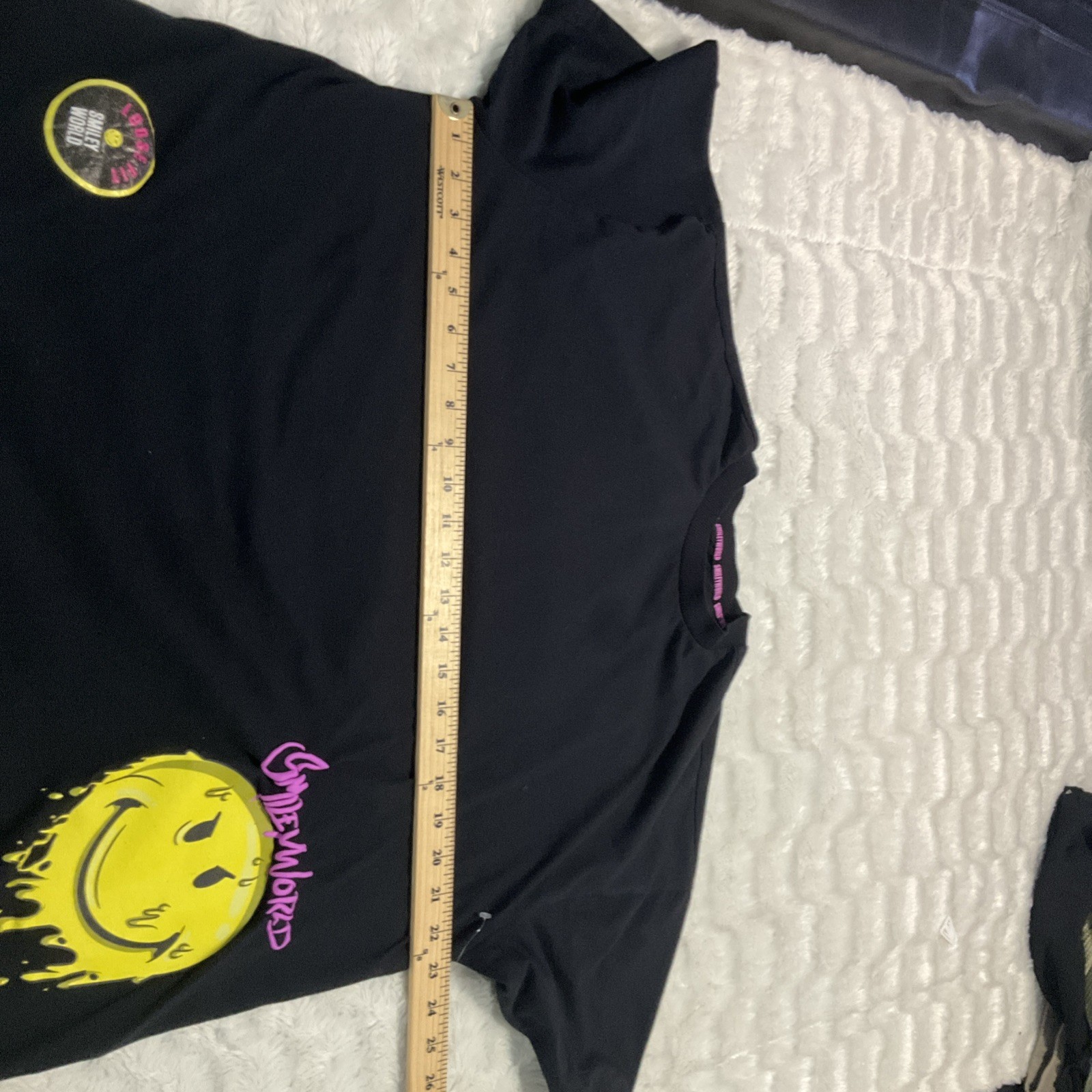 Smiley World Mens Size Medium T-Shirt Black Yellow Graffiti Drip Face Oversized gallery