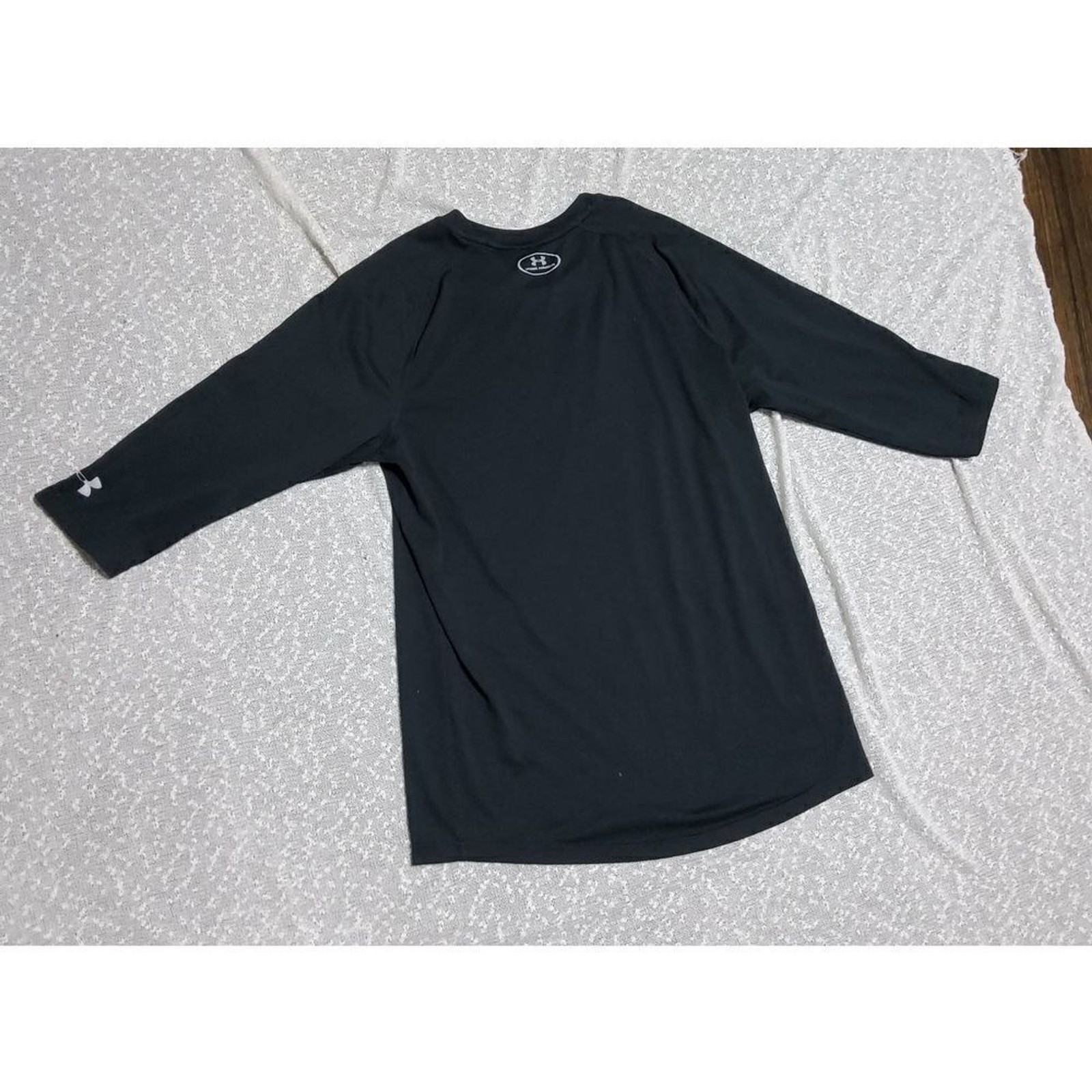 UNDER ARMOUR Small Baseball Heat Gear Dri-fit Loose Fit Shirt gallery