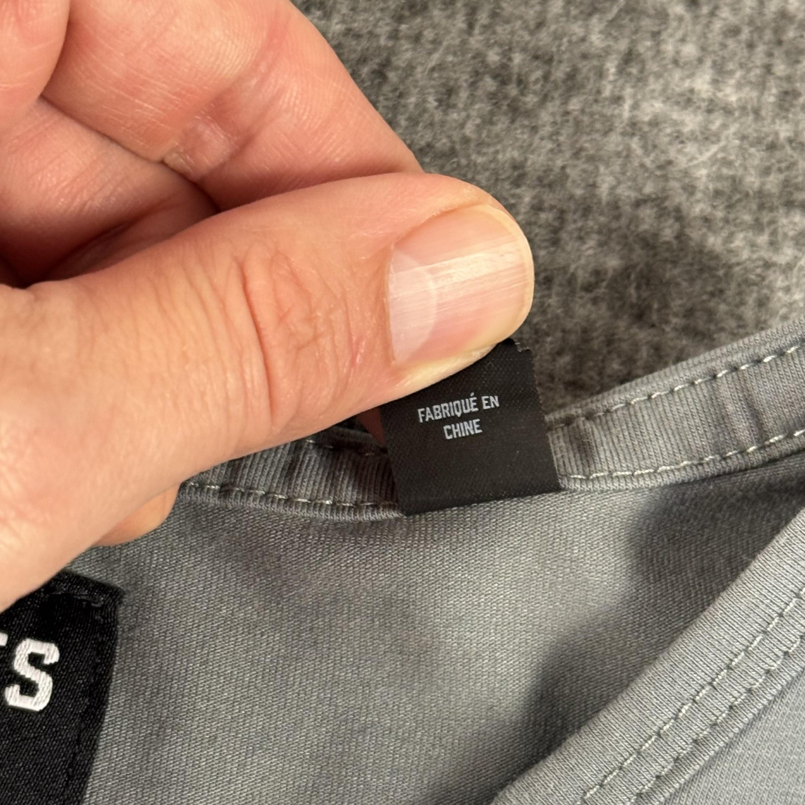 Cuts Shirt Mens Medium Gray Curve-Hem Pyca Pro Performance Stretch Crewneck Tee gallery
