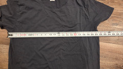 Standard/Cloth Scoop Neck Curved Hem Tee in Gray for Men – Large