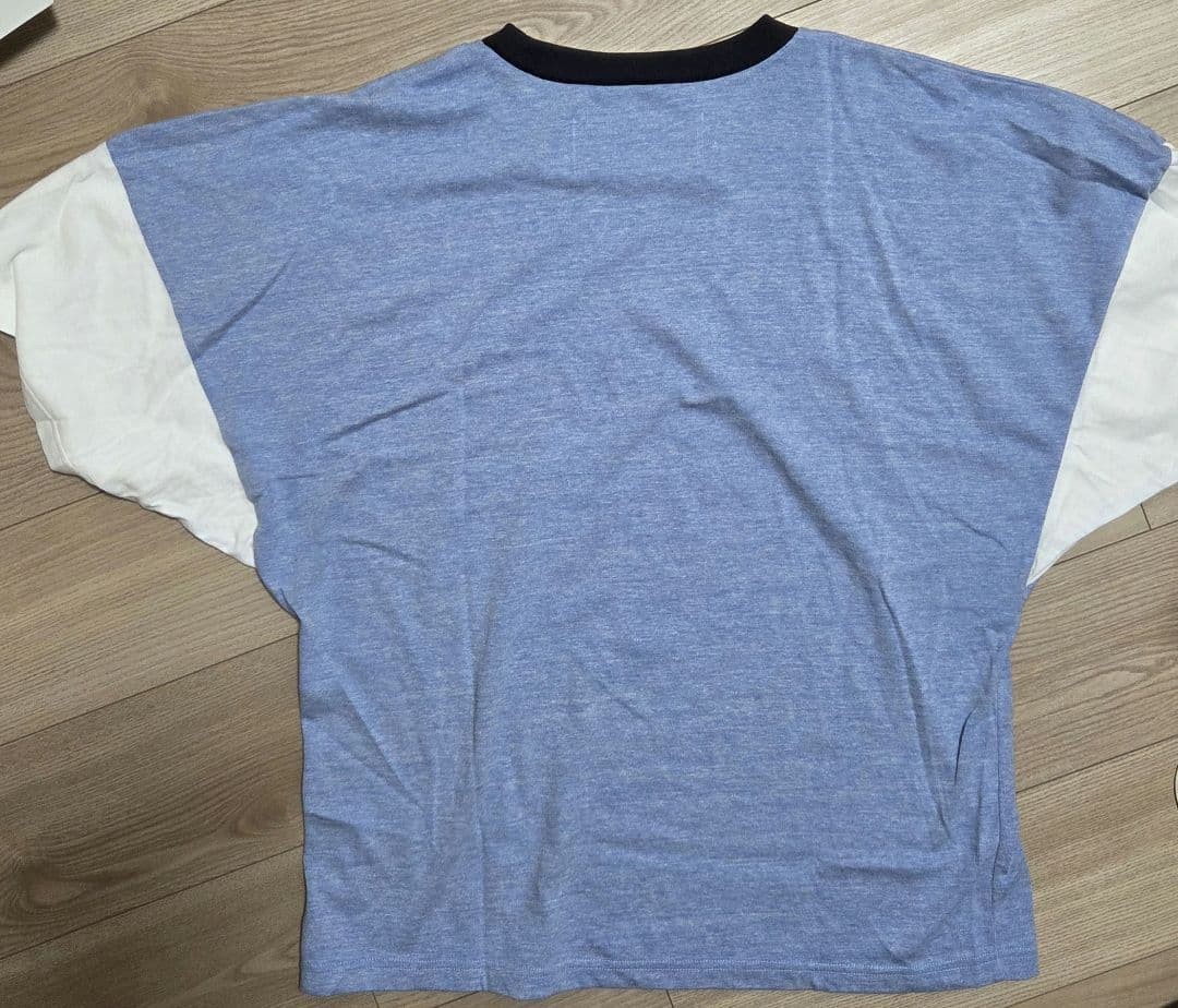 Gurank Balloon T Shirt Size M Blue Graphic Design two-tone color scheme USED gallery