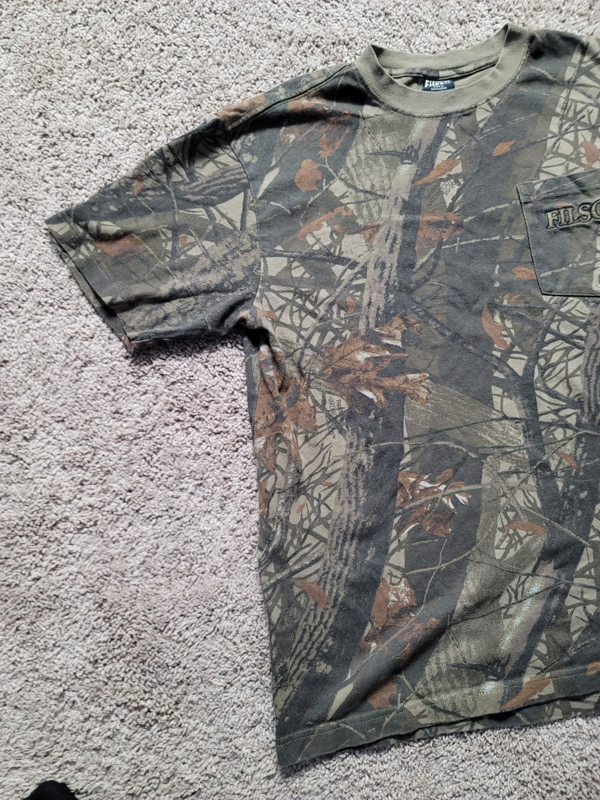 Genuine Filson Mens L Camo Short Sleeve Shirt Realtree Hardwoods Outdoor Hunting gallery