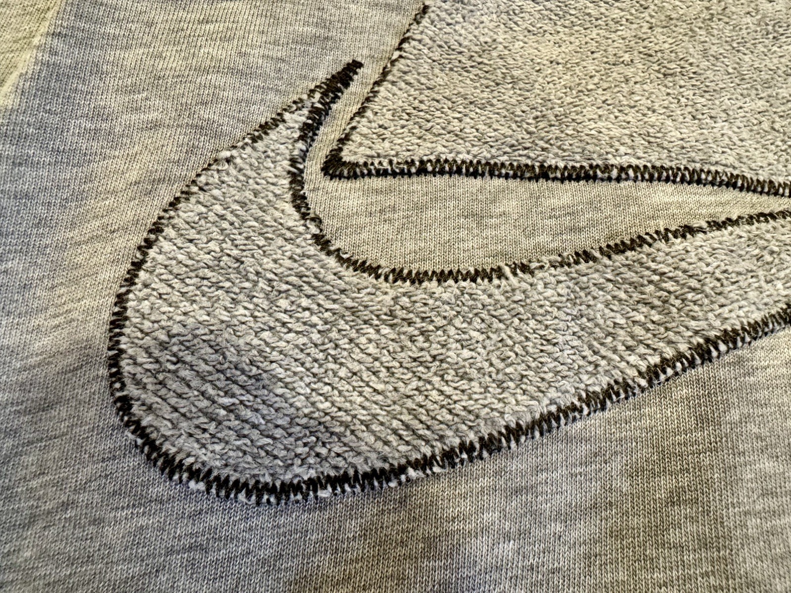 Nike Sportswear NSW Block Futura Logo T Shirt MENS SIZE L Gray gallery