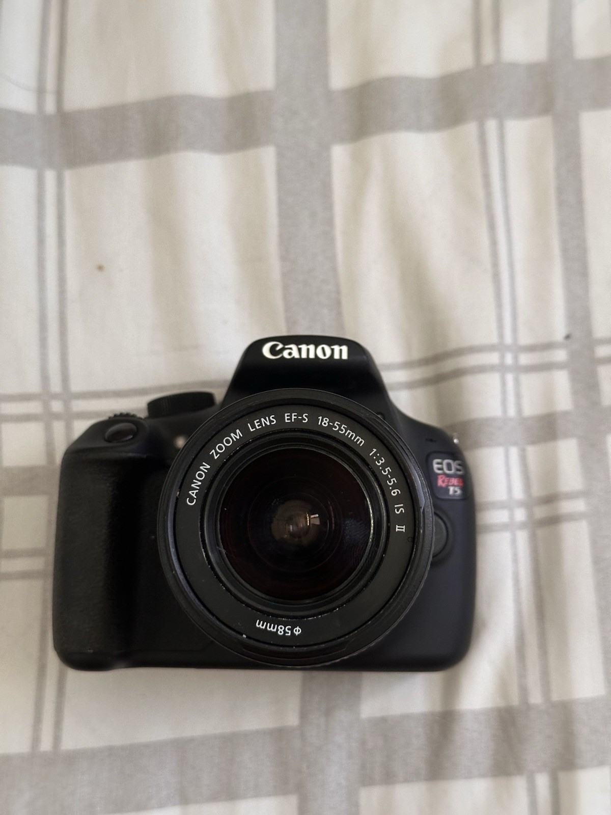 Canon EOS Rebel T5 DSLR camera; Comes with battery, 18-55MM lens; TESTED WORKS