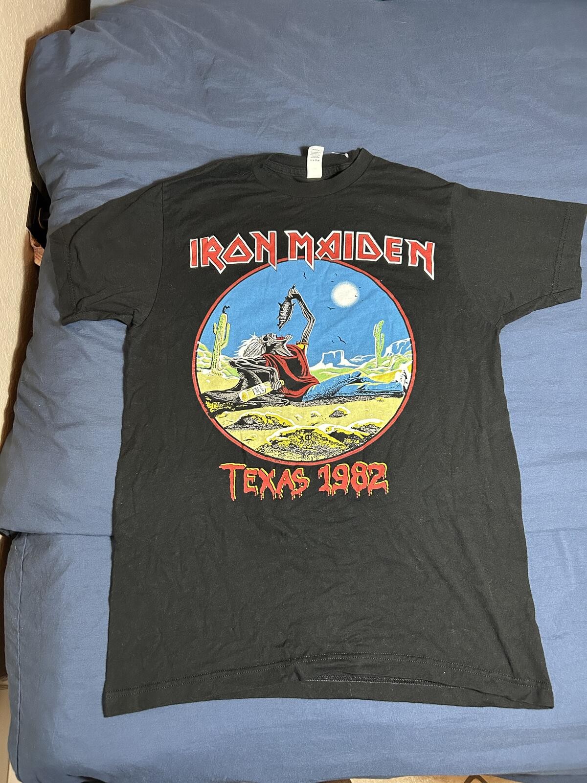 Iron Maiden Texas 1982 / The Beast Tames Texas Black Band T-Shirt Size M gallery