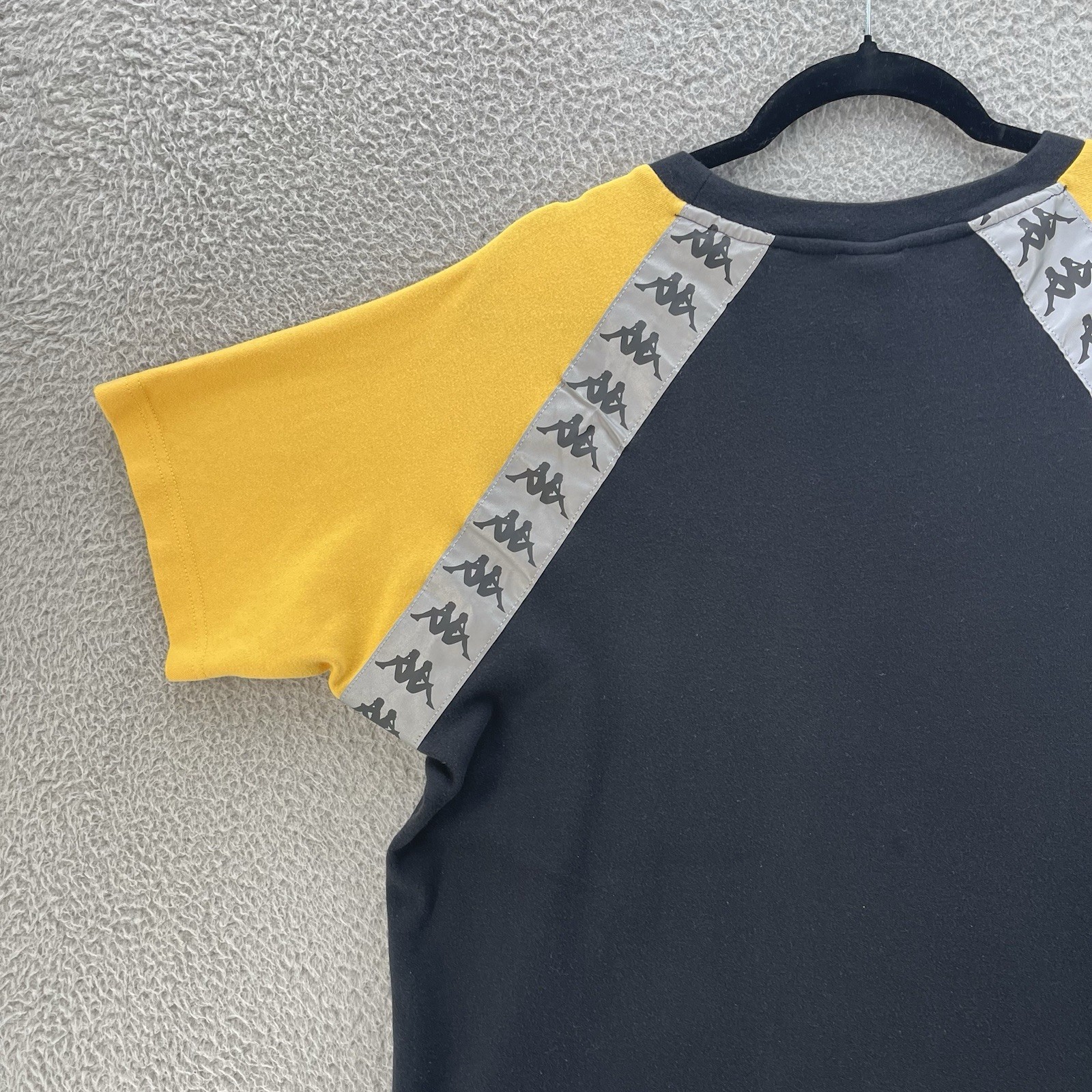 Kappa Banda T-Shirt Men Large Black Yellow 100% Cotton Streetwear Front Logo gallery