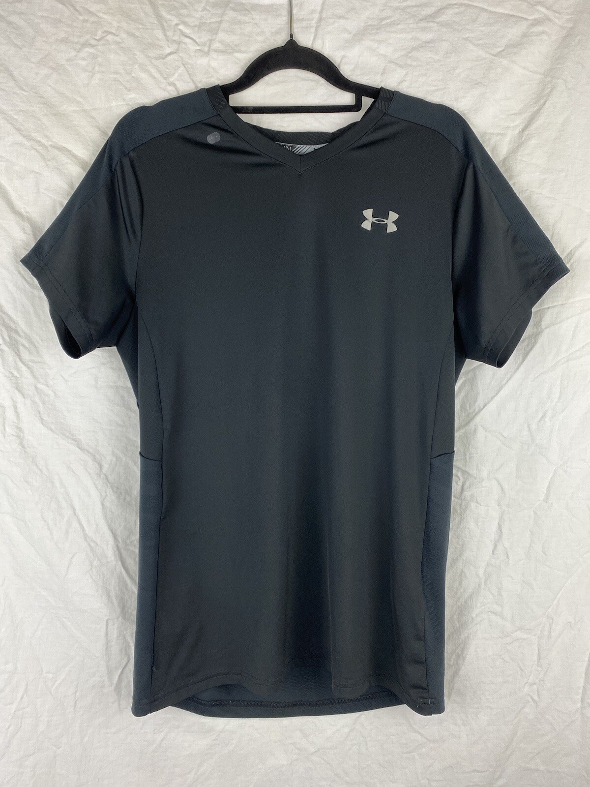 Under Armour T Shirt Mens Small Black Logo Active Running Jogging Gym Outdoors gallery