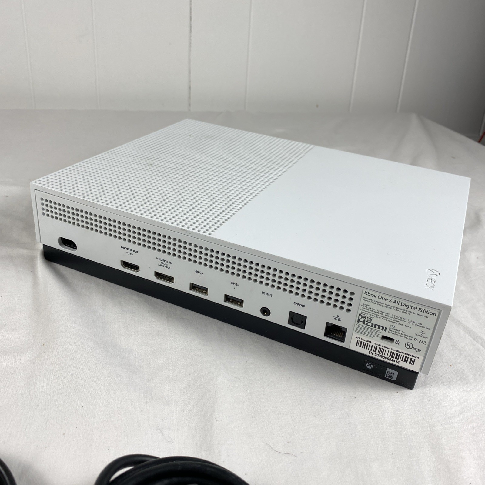 Xbox One S 1TB Console With Controller and All Cables – Tested Working