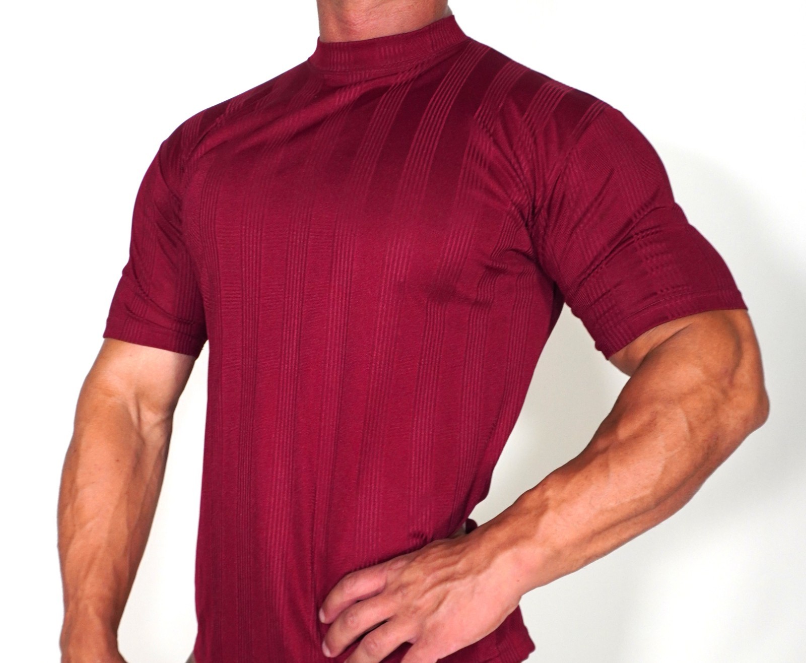 MEN'S RIBBED MAROON SHORT SLEEVE SHIRT Size LARGE gallery