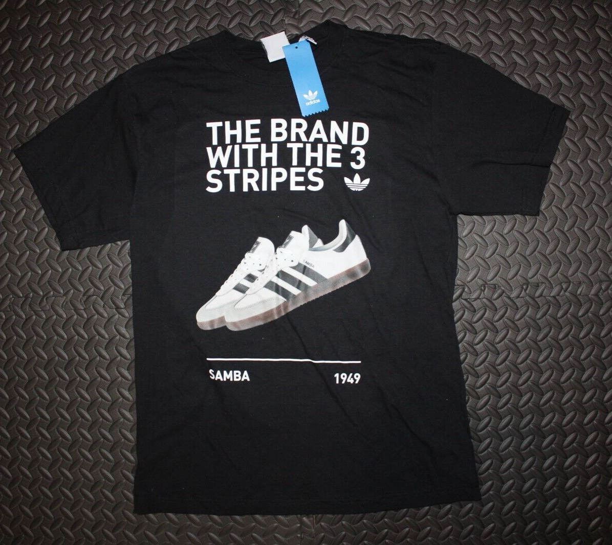 NEW MEN'S ADIDAS ORIGINALS SAMBA TREFOIL TEE SHIRT ~SIZE LARGE #JE2040 gallery