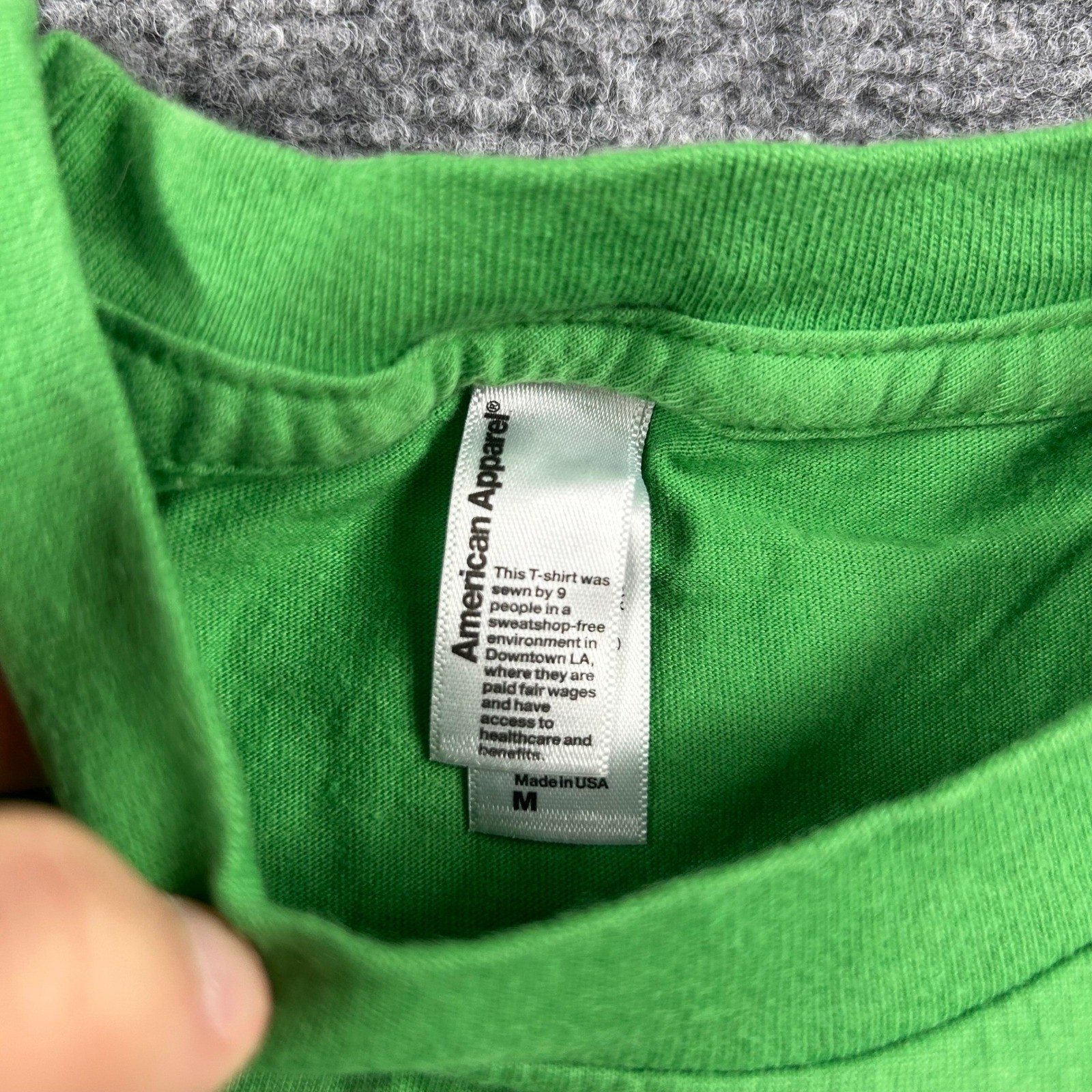 Apple T-Shirt Mens Medium Green American Apparel Logo Tech Promo Tee gallery