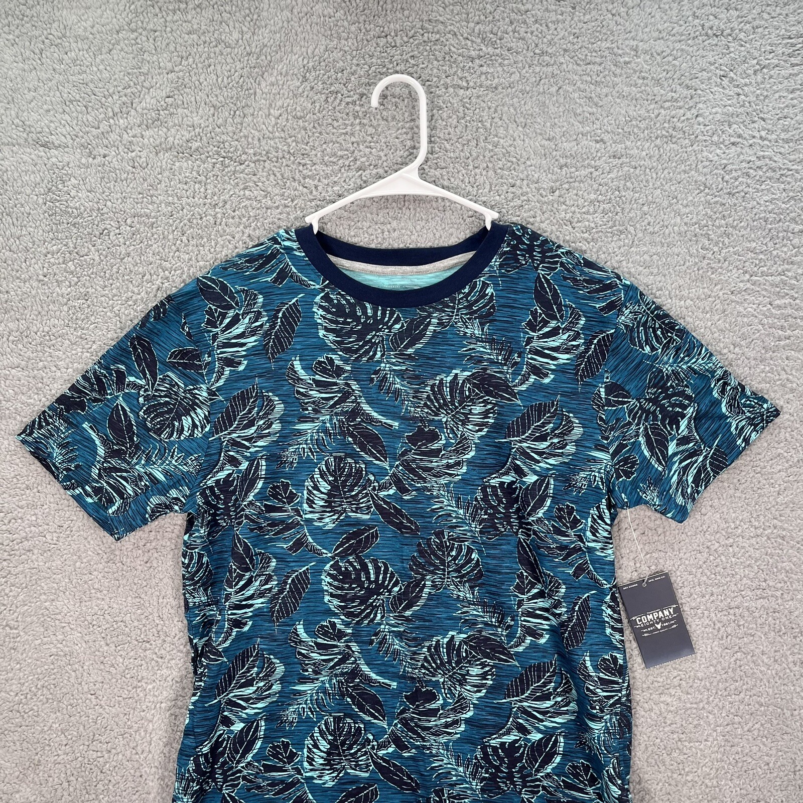 Trademark Company 81 Shirt Adult Medium Blue Preppy Aloha Beach Hawaiian NEW gallery