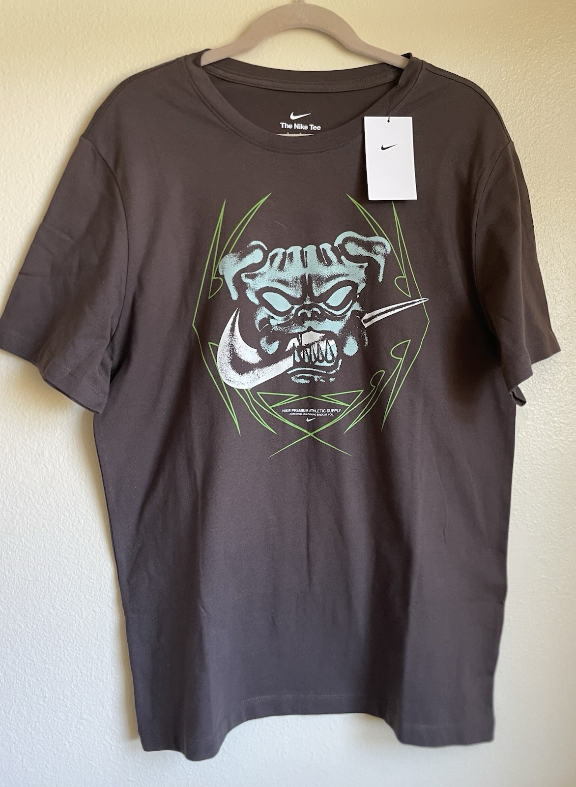 Nike The Nike Tee Graphic Print Logo Crew Neck Short Sleeve T-Shirt Brown L gallery