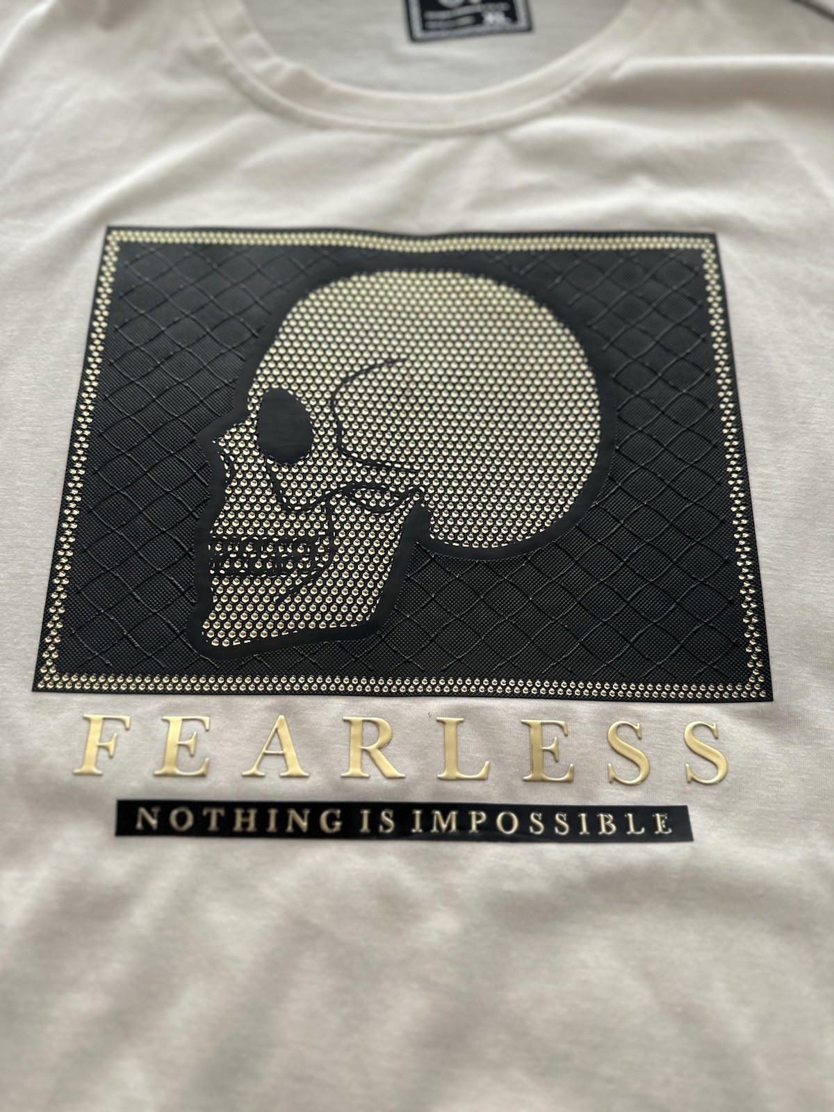 NWOT CR 24 Chrome Edge Sz:XL Fearless Metallic Textured Patch Skull Graphic Tee. gallery
