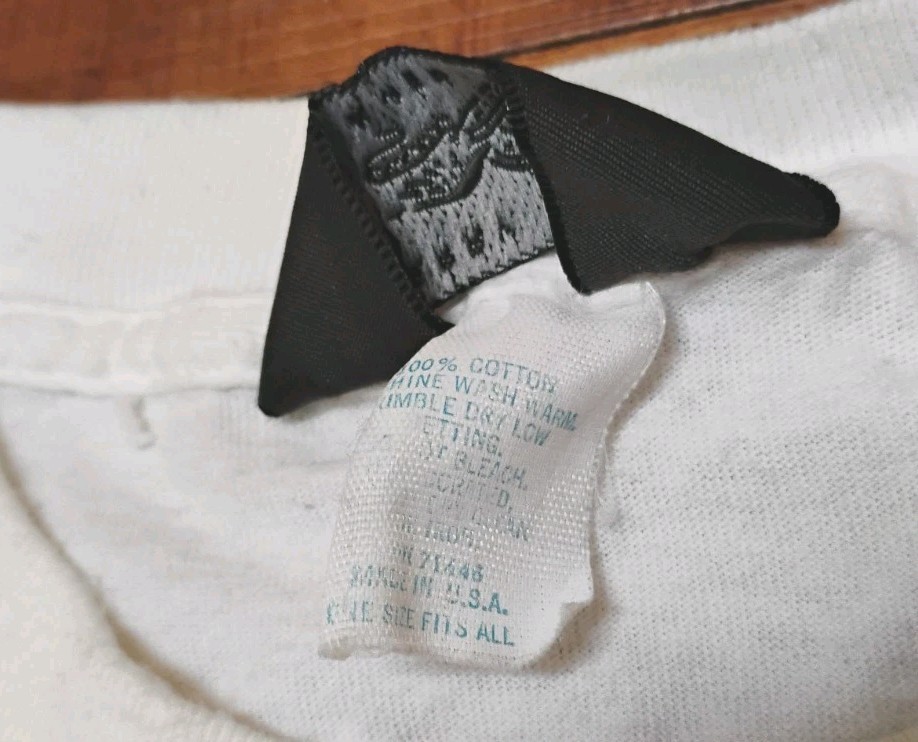Vintage Perry Ellis America T-shirt OSFA *Stained gallery
