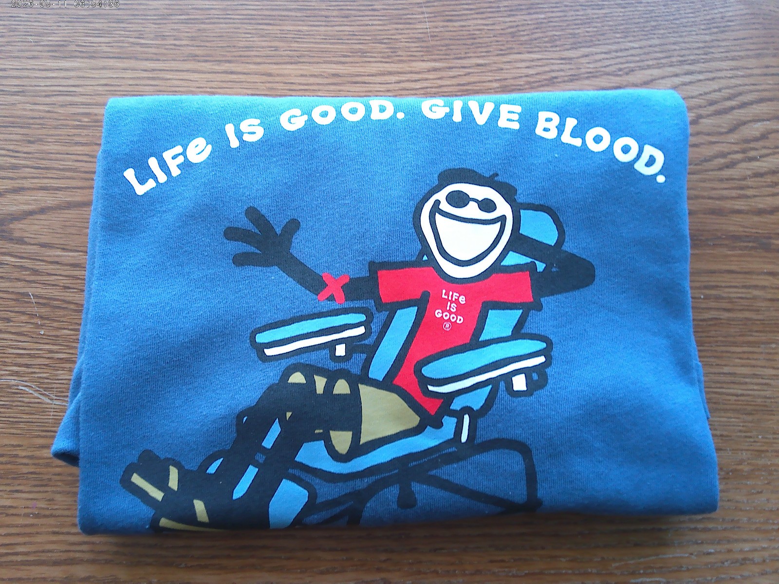 Life Is Good American Red Cross Give Blood Graphic T-shirt size Small gallery