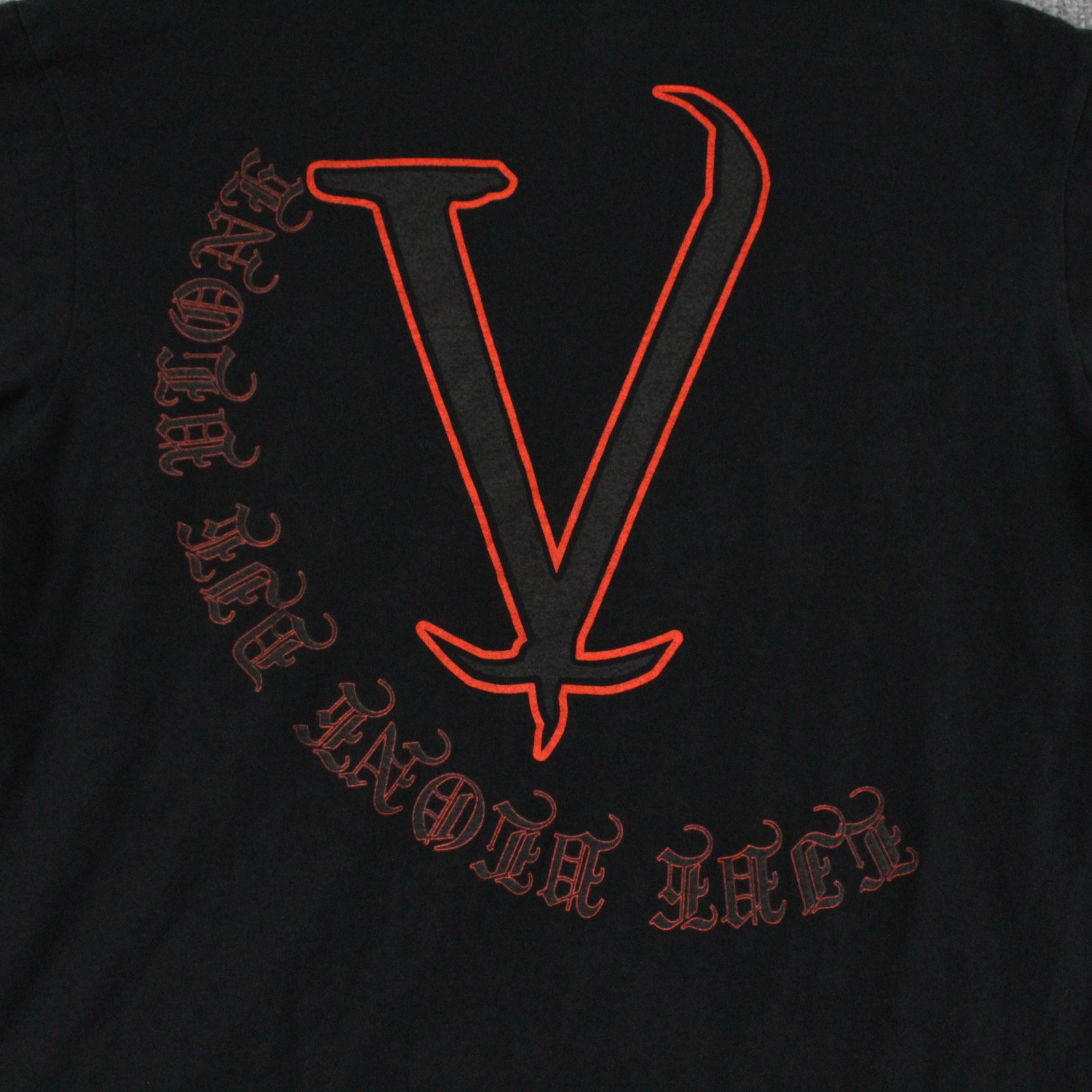 Vlone Shirt Mens Large Black Old English Script Tee Graphic Streetwear Punk gallery