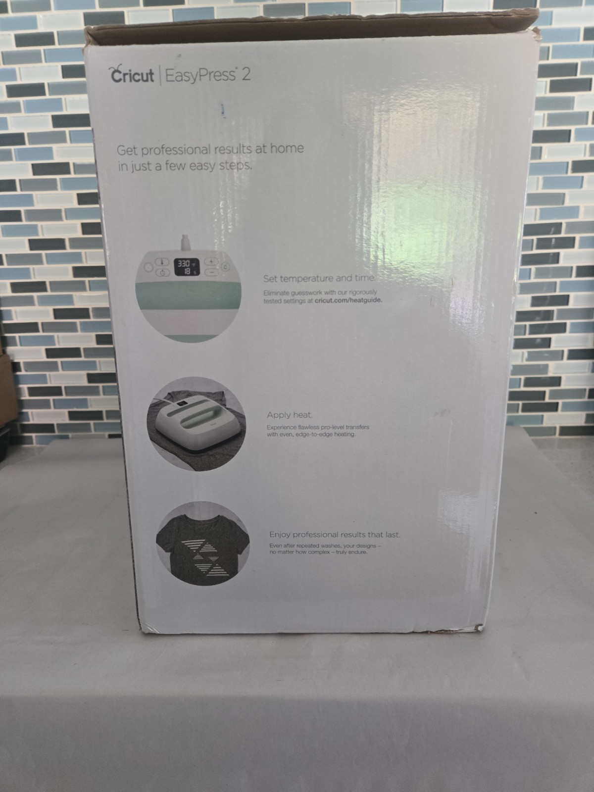 Cricut EasyPress 2 Heat Press Machine 9 X 9 in T-Shirt Logo Press NIB