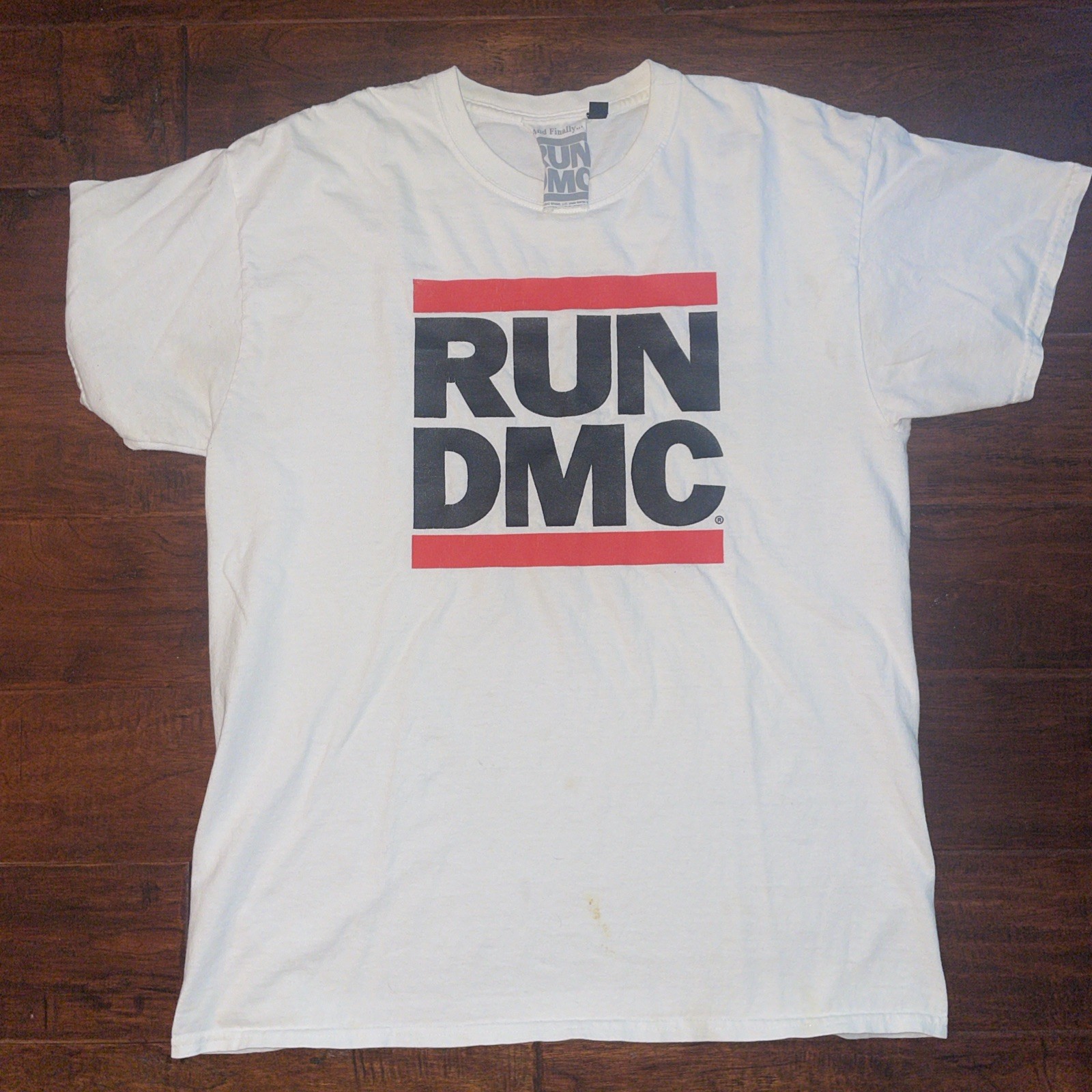 Run Dmc Band Rap Music 2017 Promo Retro White Men’s T-Shirt Size Large Y2K Hype