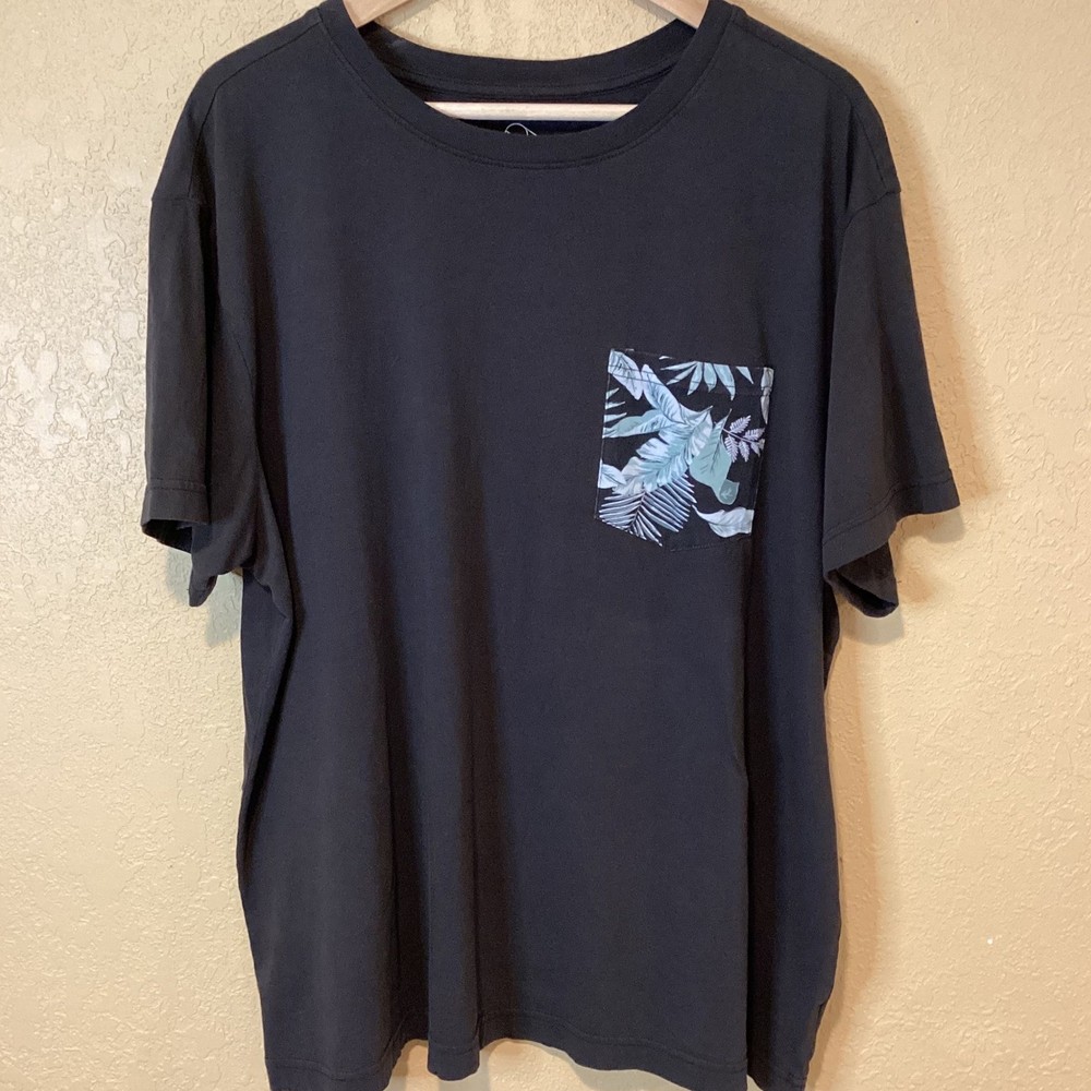 Original Use Men’s Size XL Black Pocket Tee, Palm Leaf Graphic, 100% Cotton