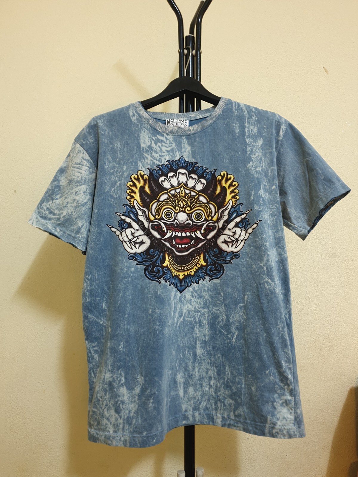 Super soft fabric T-shirt vintage style cotton 100% made in Thailand ( size L)