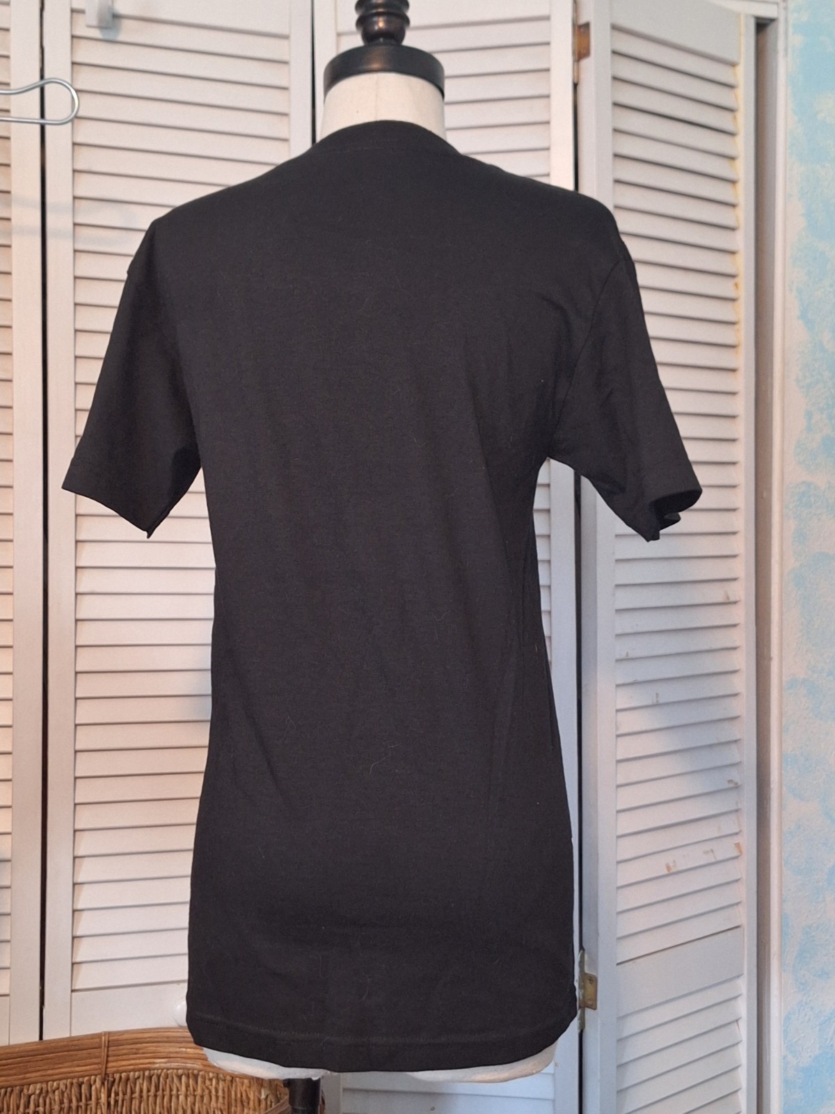 Strawberry Park Men's S Black Graphic Logo T-Shirt Cotton Knit Crew Neck gallery