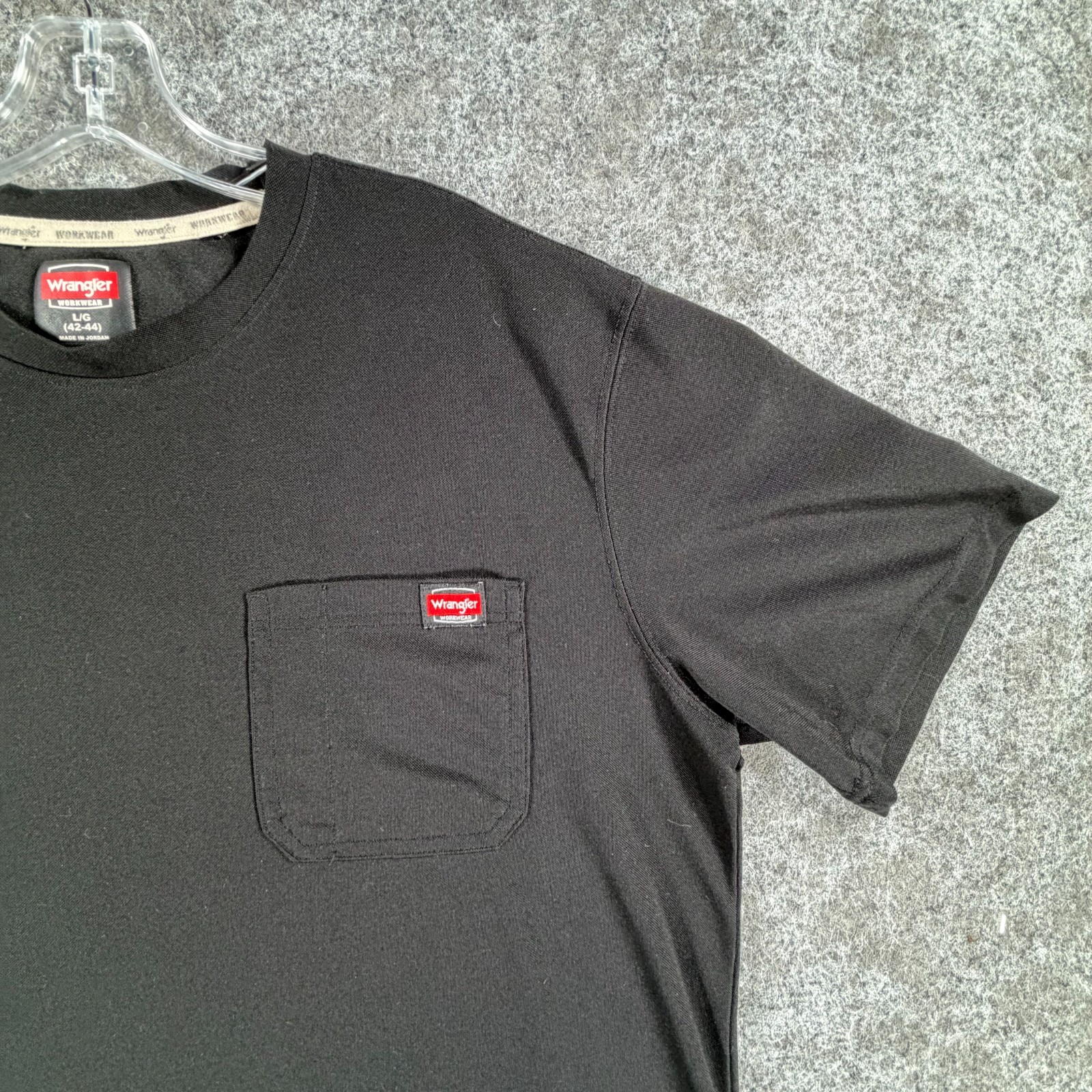 Wrangler Workwear T Shirt Mens Large Black Utility Moisture Wicking Relaxed Fit gallery