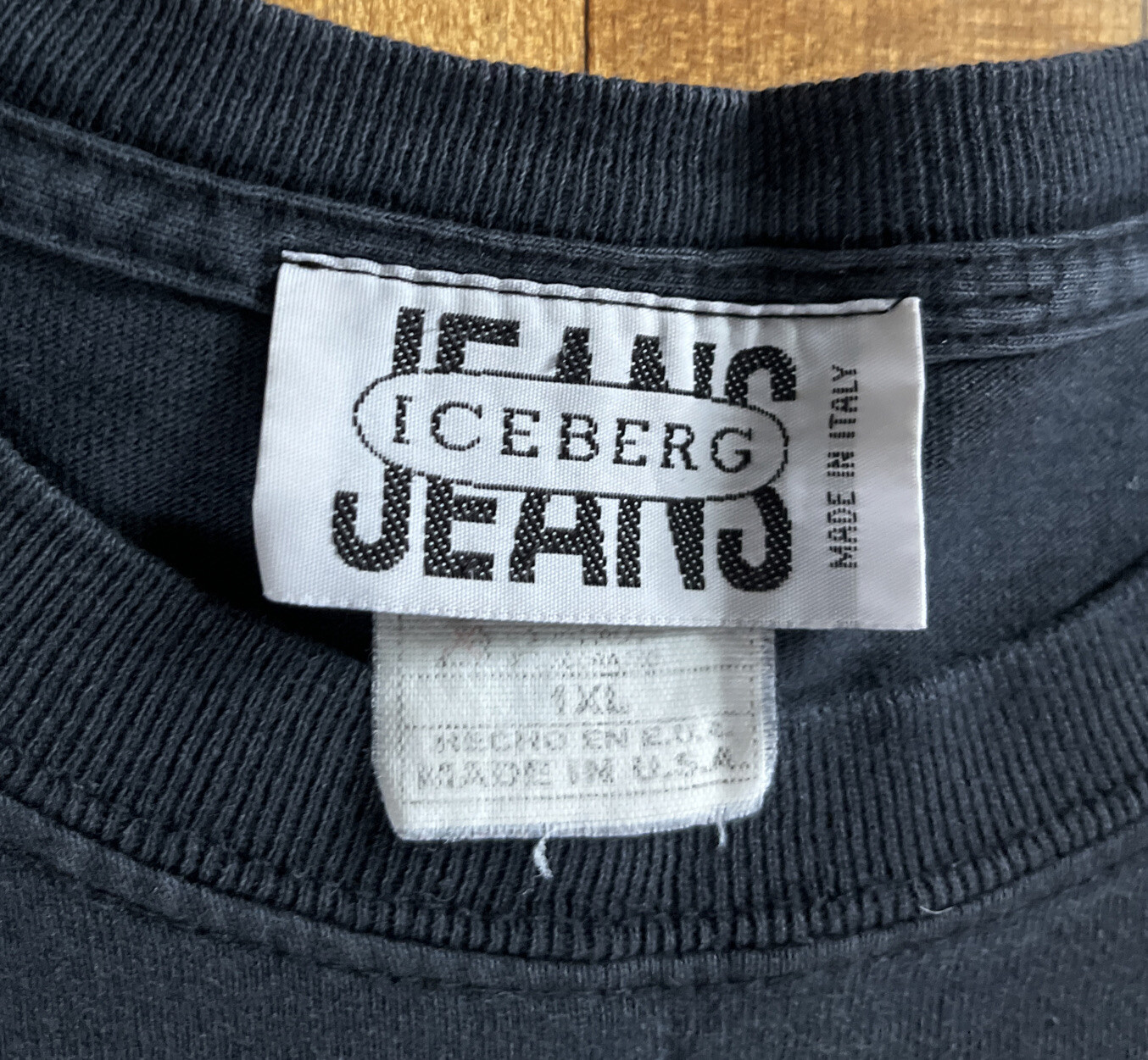 vtg t-shirt iceberg made in italy XL rare gallery