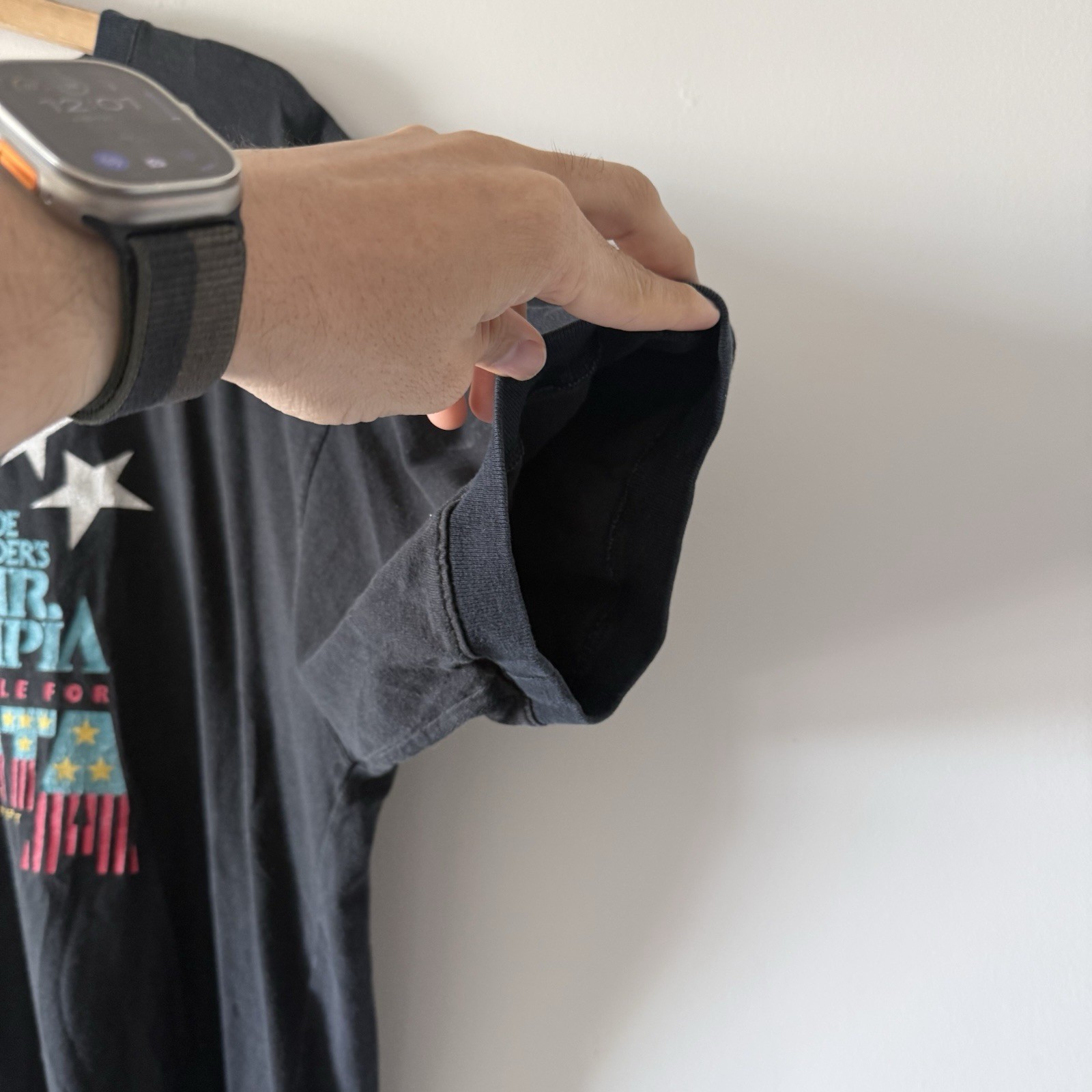 Vintage 93 Joe Weider’s Mr Olympia T-shirt Bodybuilding Faded Black SEE MEASURE gallery