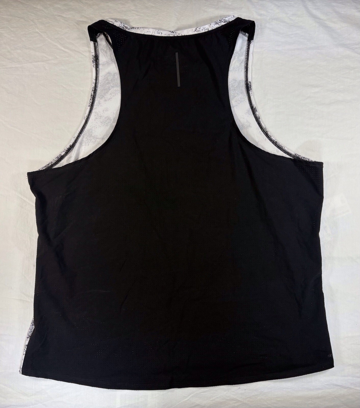 Xersion Mens XL Crew Neck Sleeveless Workout Tank Top Black And White gallery