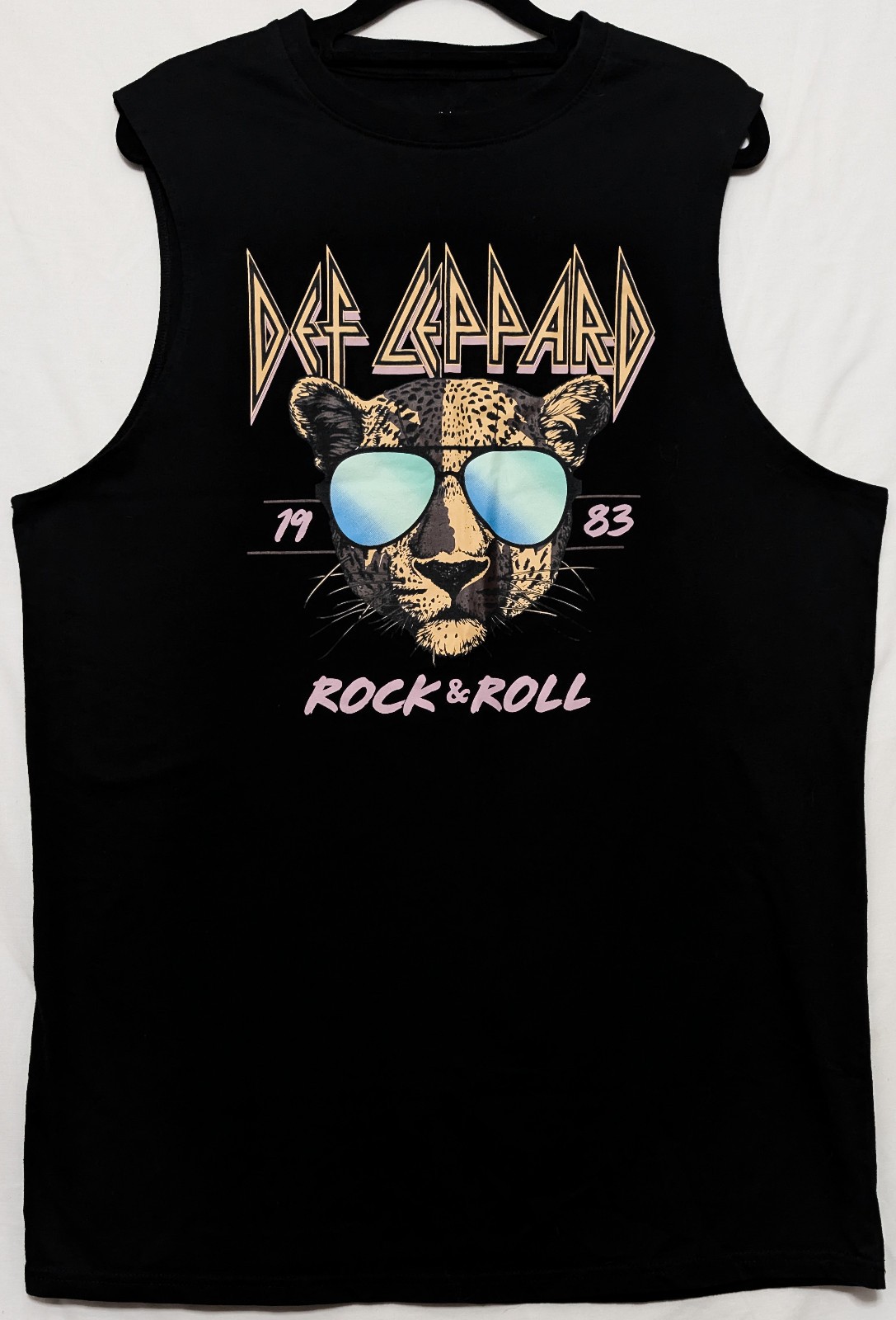 Def Leppard 1983 Sleeveless Small Black Muscle Band Tee Tank Top 21.5" W X 31" L gallery