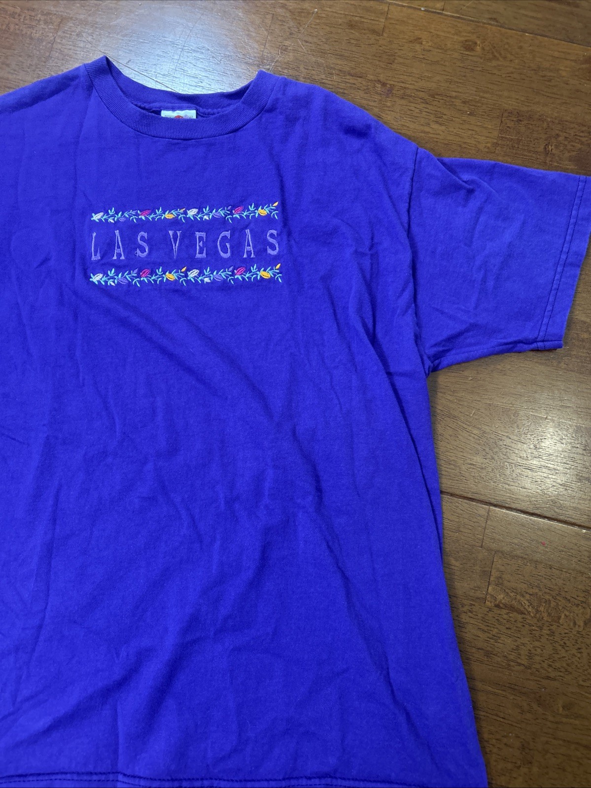 Vintage Fruit Of The Loom Las Vegas T Shirt Men’s Size Medium Purple gallery
