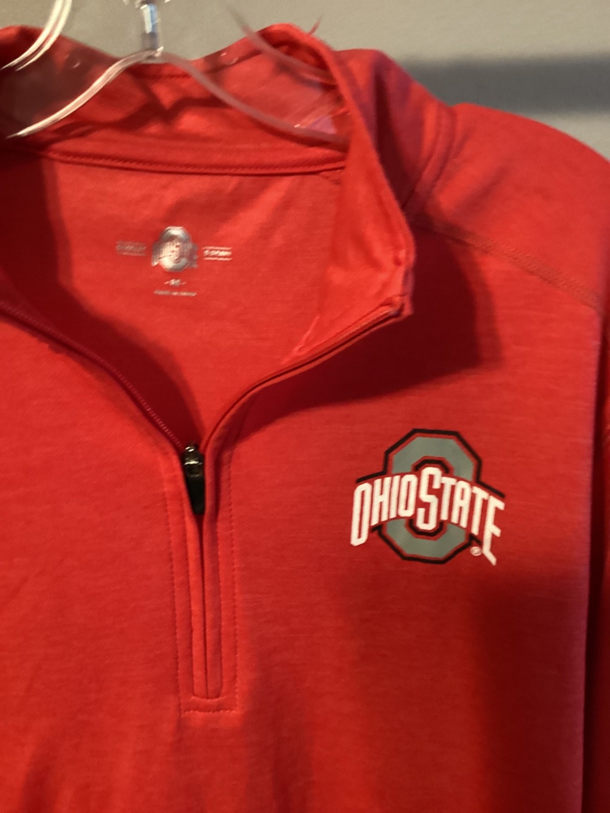 Men’s medium Ohio State Buckeyes 1/4 zip lightweight pullover shirt warmup gallery