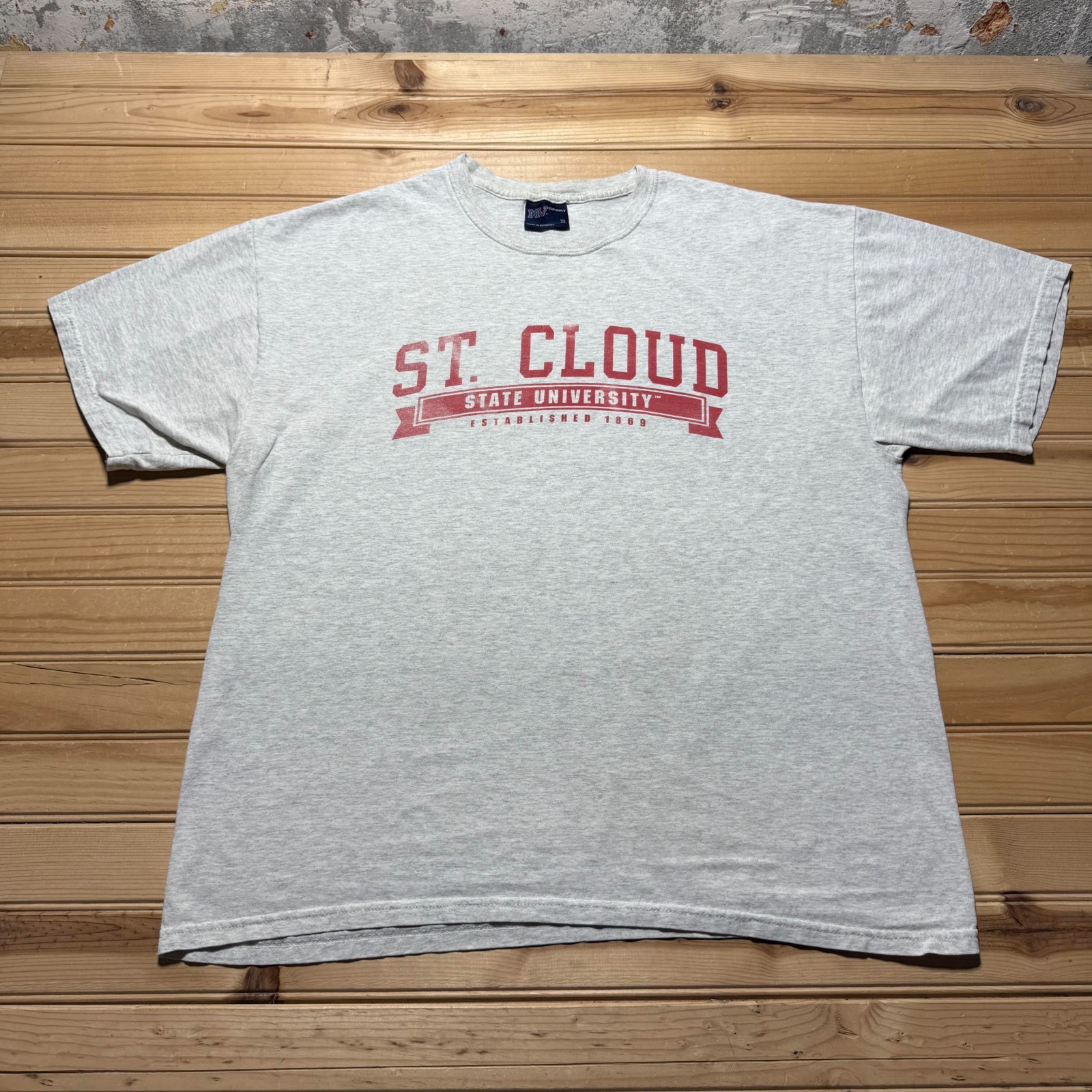 Vintage 90s St Cloud State University Huskies Collegiate Graphic T-Shirt Size XL gallery