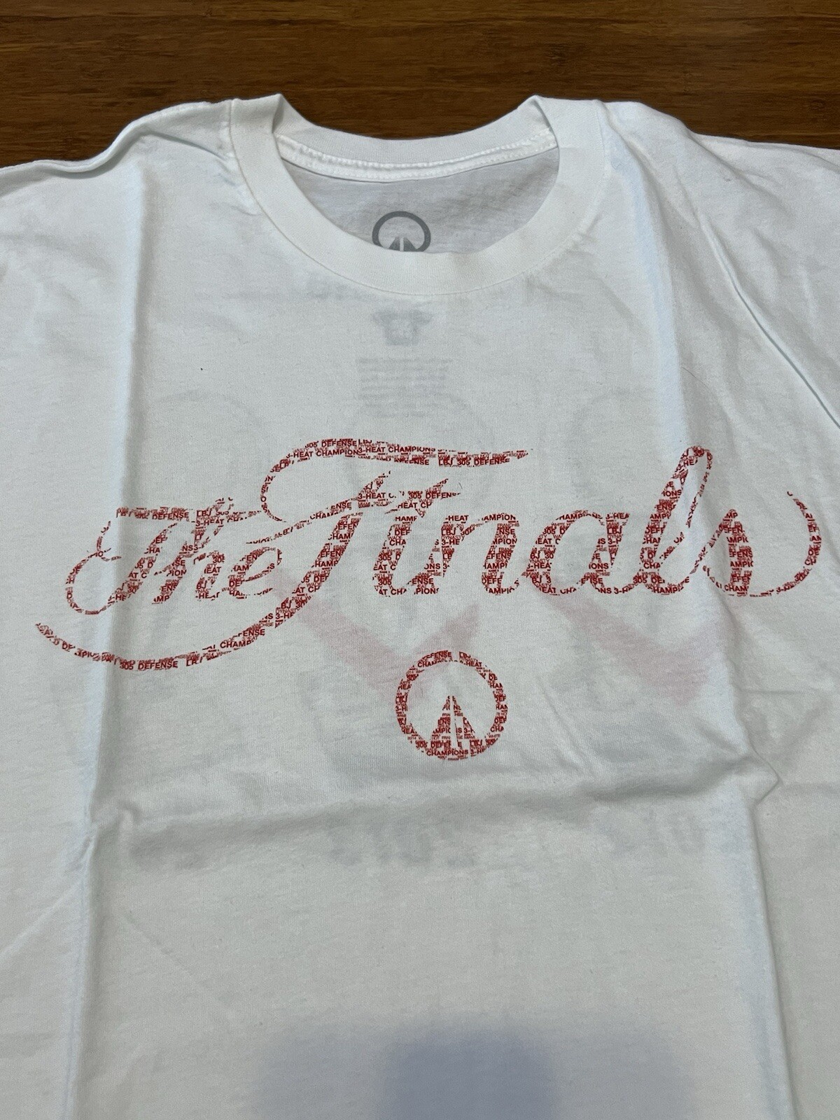 Unknwn 2014 Finals Men’s Shirt sz Medium White Lebron Miami Heat gallery