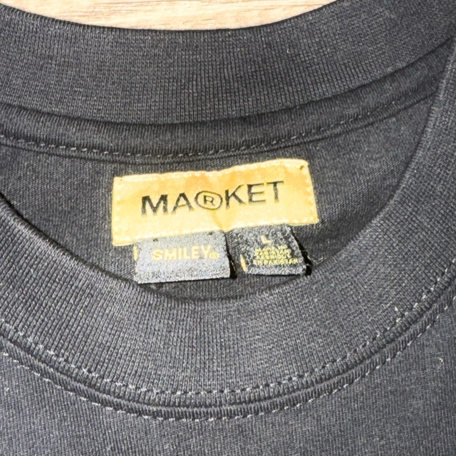 Chinatown Market x Smiley Don’t Happy, Be Worry Big Logo Graphic T Shirt Mens L gallery