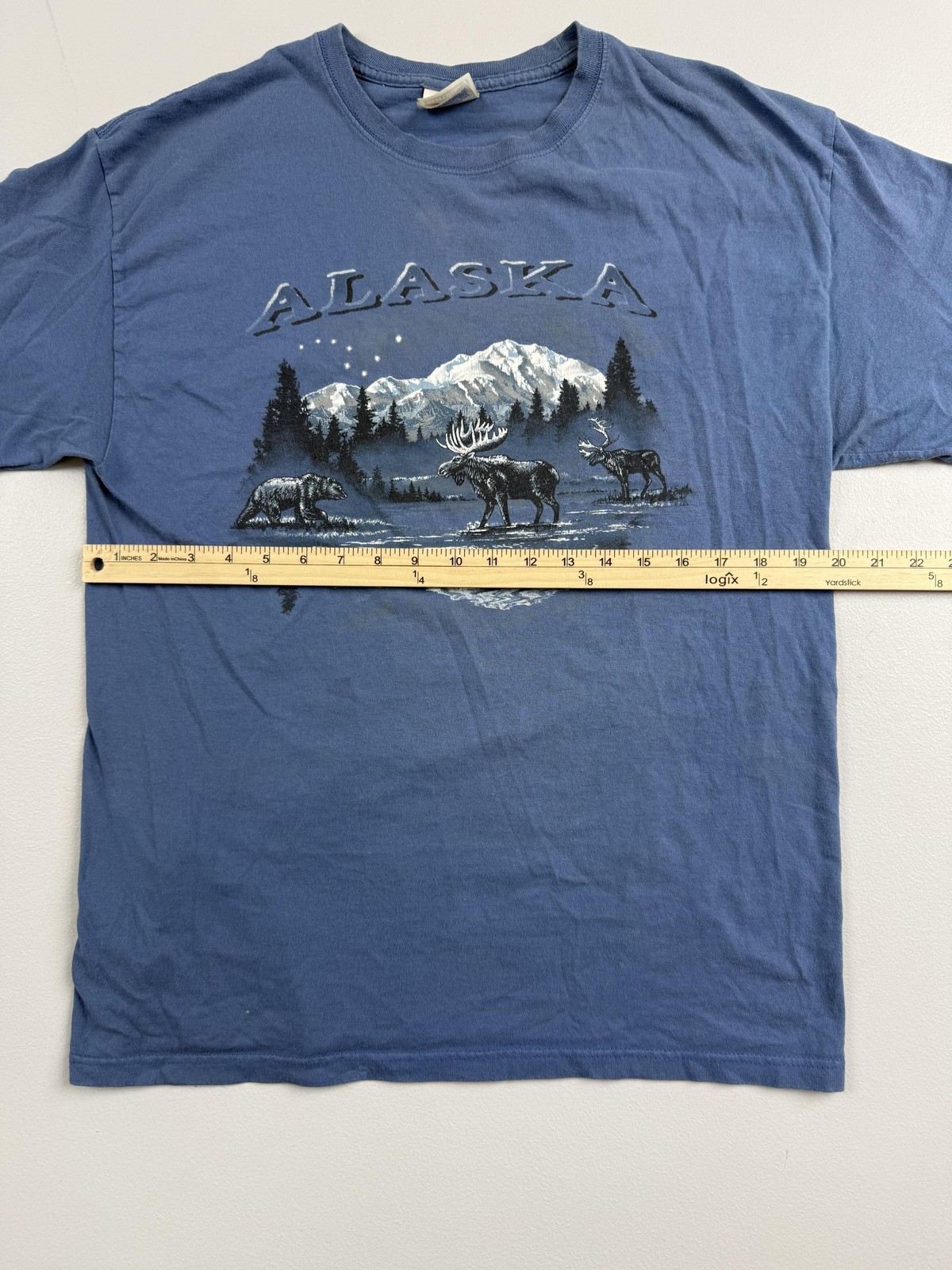 Hanes Shirt Mens Large Blue Alaska Wildlife Moose Graphic Tee Heavyweight gallery