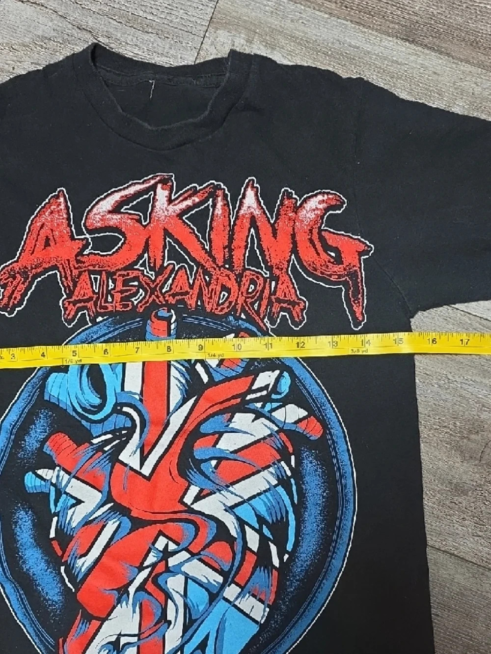 Asking Alexandria | Heart Attack' Union Jack Heart Graphic Band Tee Sz XS gallery