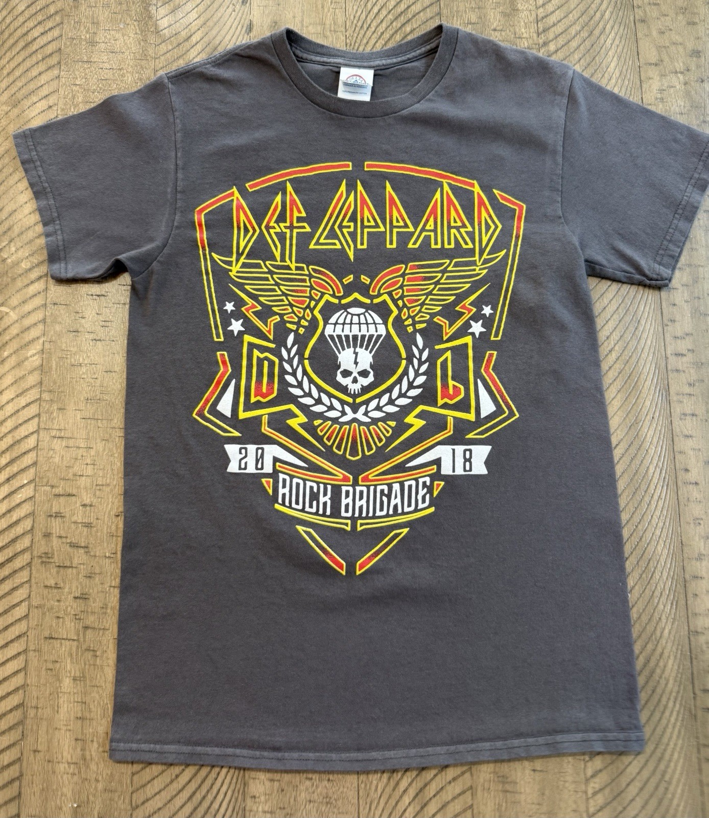 Delta Pro Weight Def Leppard Rock Brigade Tour 2018 Gray Graphic Tee S gallery