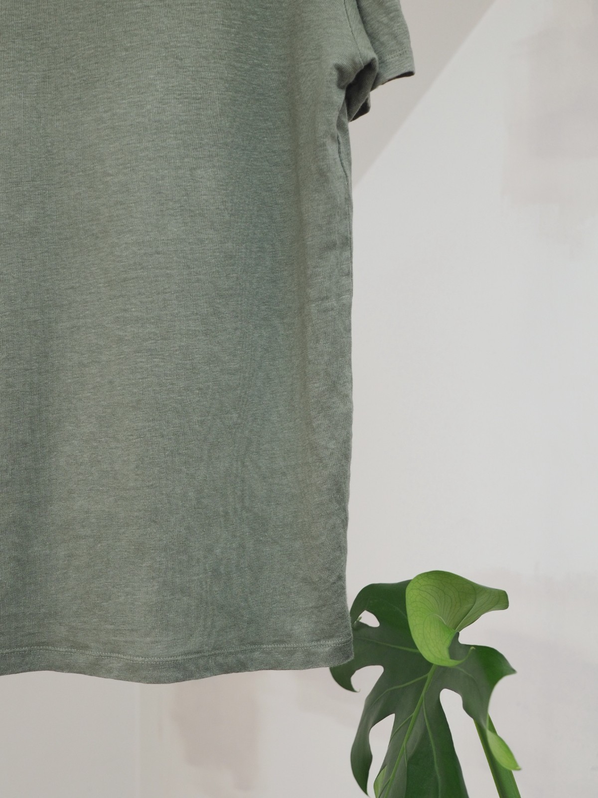 Wool & Co Men's Khaki Green Linen Solid Tee Shirt Size L Made in Italy gallery