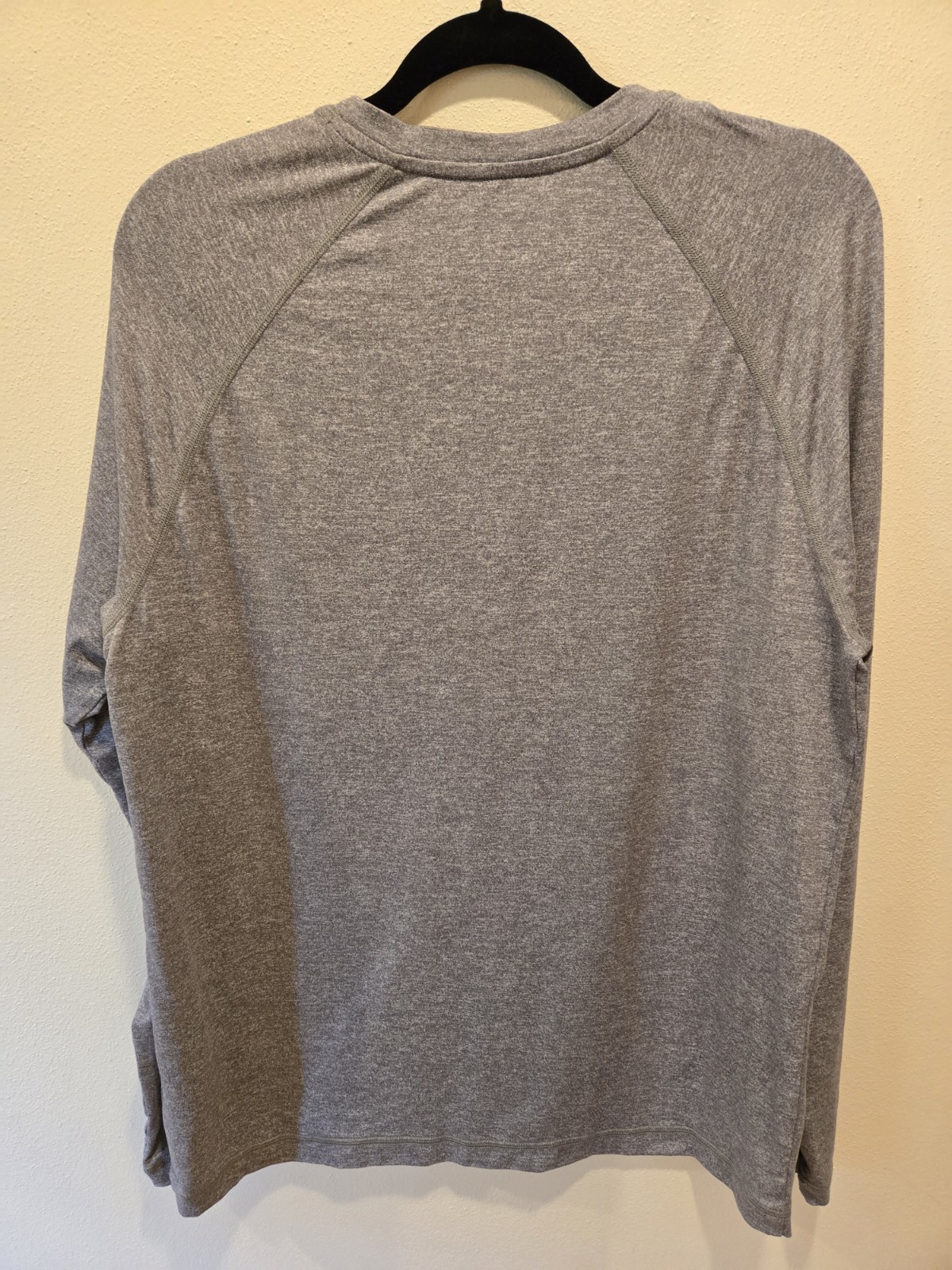 Rhone Reign Long Sleeve Shirt Large Gray Heathered Performance Crewneck Mens gallery