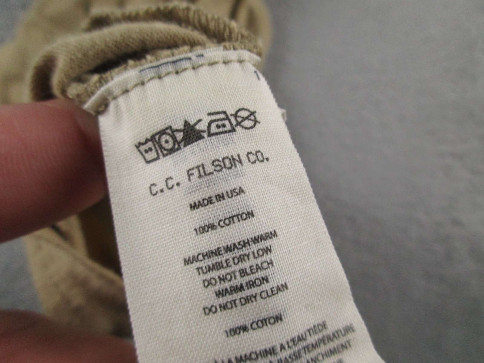 Filson T Shirt Mens Large Biege Brown Dog Hunting Shooting Graphic Tee gallery