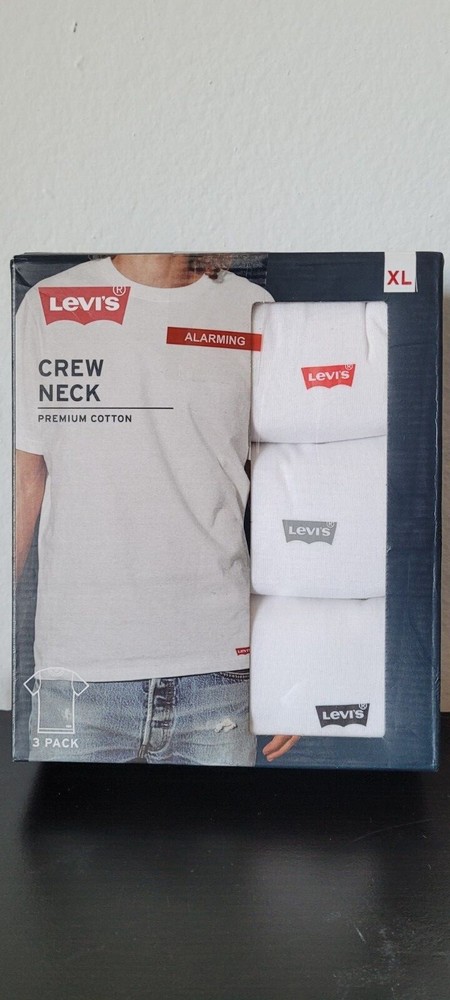 Levi’s Men’s 3-Piece Premium Cotton Crew Neck T-Shirts. (46).
