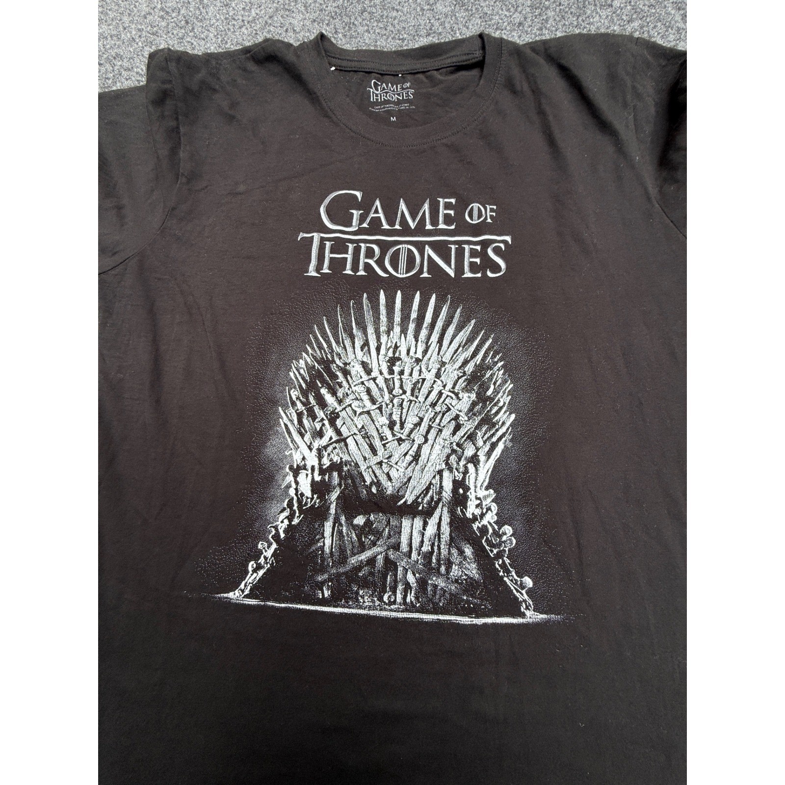 Game of Thrones Shirt Hat Mens Medium Black House Targaryen Iron Throne Bundle gallery
