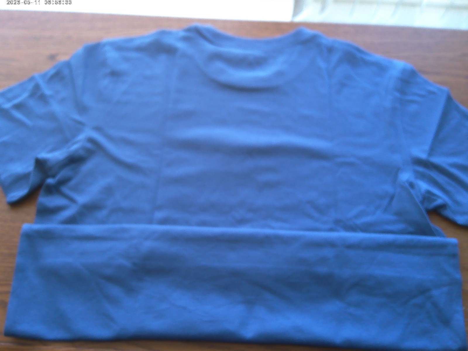 Life Is Good American Red Cross Give Blood Graphic T-shirt size Small gallery