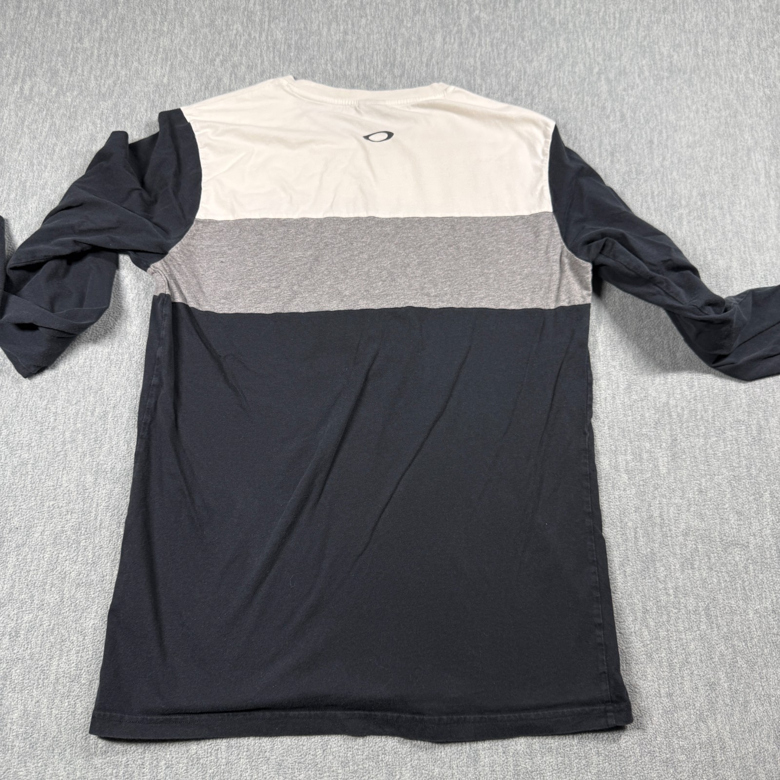 Oakley Shirt Mens L Black Gray Colorblock Slim Fit Graphic Long Sleeve Casual gallery