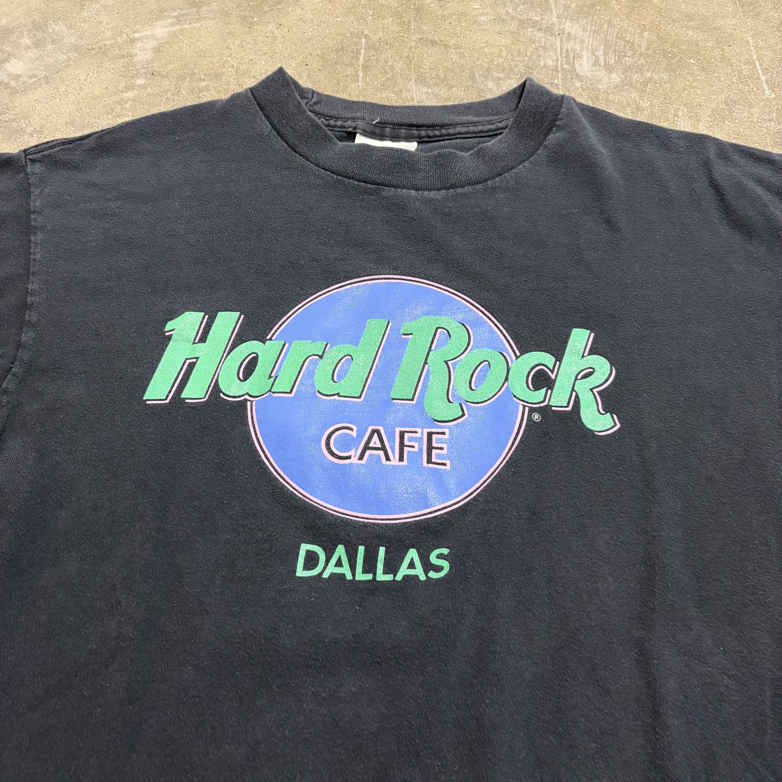 Hard Rock Cafe Dallas Men's Black T-Shirt Size L Vintage 90s Single Stitch gallery